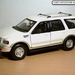 FORD EXPEDITION XLT 2000 1 24